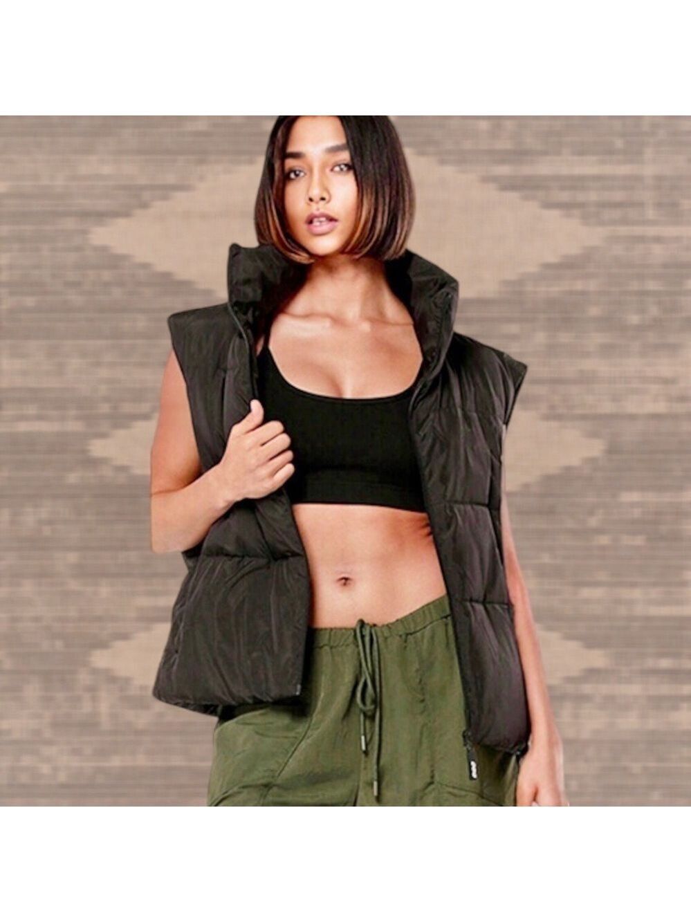 Lightweight Cropped Sleeveless Puffer Vest in Black/Md-NWT - Picture 5 of 15